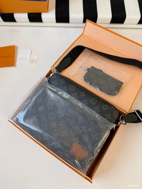 TRIO VUITTON MESSENGER LOUIS 0121